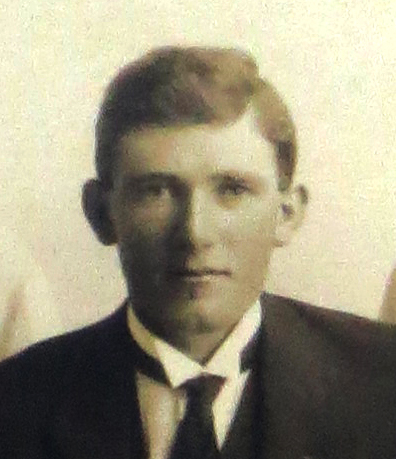 Photo of photos/Ewen Duncan McLennan b1902 portrait